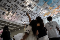 인기 드라마 속 사랑의 순간...'러브 챕터' 전시회