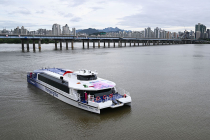 '한강버스' 툭하면 고장...1주일새 세번째 고장에 출퇴근용 맞아?